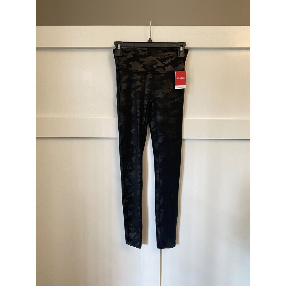 Spanx Women's Faux Leather Camo Legging in Matte Black Camo Size S NWT